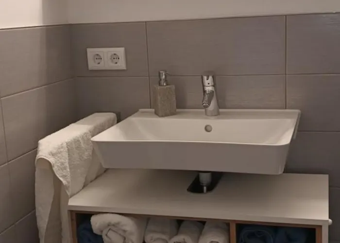 Wunderschoene Direkt An Der Elbe, Alt-und Neustadtnaehe Apartment *